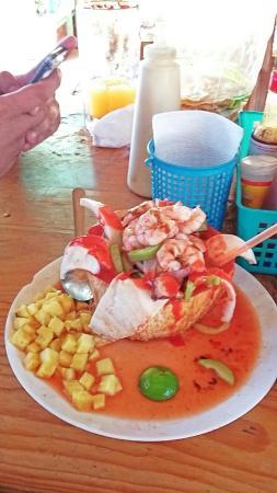 Los Camarones Tacos y Mariscos