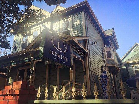 ludwig's German Table