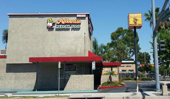 Alberto's Mexican Food