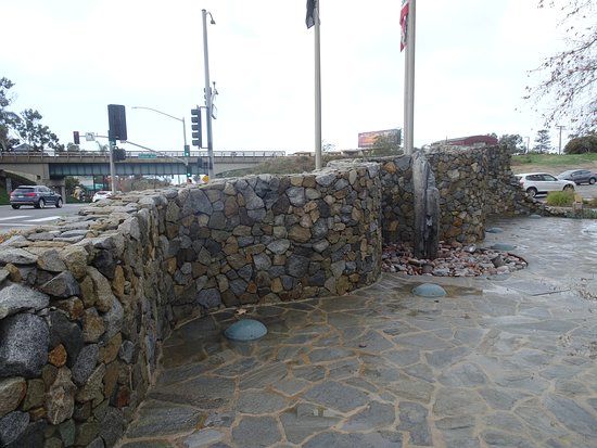 Encinitas Veterans Memorial