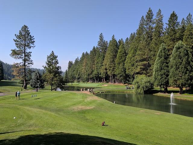 Sequoia Woods Country Club