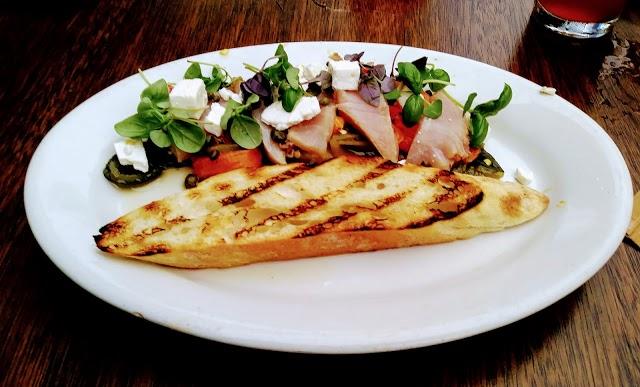 Flying Pig Pub & Kitchen Vista