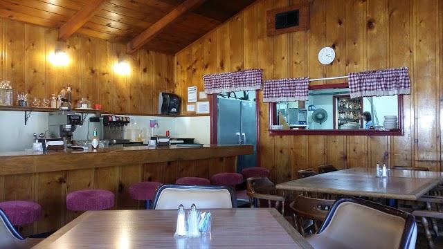 Lucy's Lounge & Grill