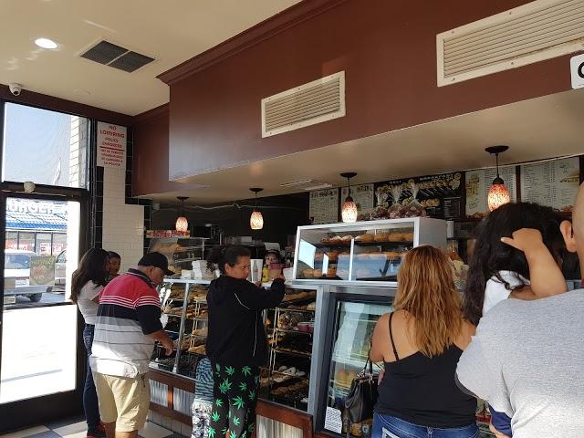 Winchell's Donut House