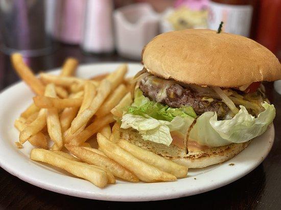 Alabama Hills Cafe & Bakery