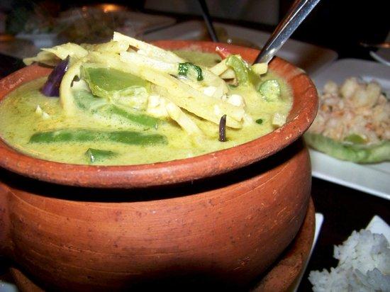 Bronze Buddha Thai Fusion