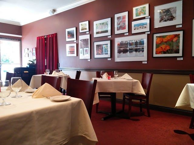 Red Tavern Bistro Bar Patio