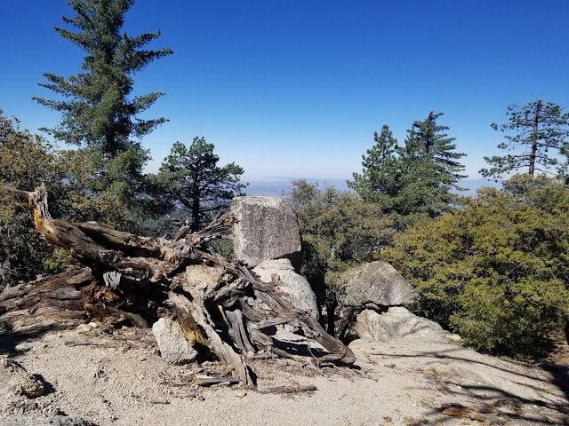 Deer Springs Trail Head