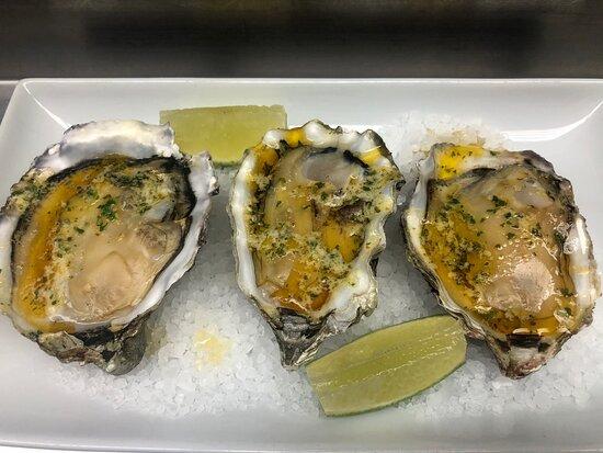 The Grizzly Bar & Grill