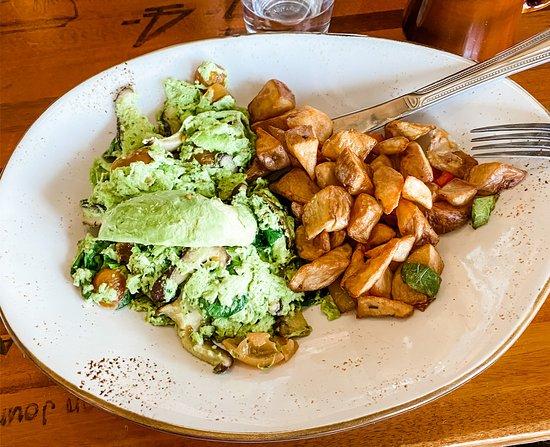 Wonderland Ocean Pub