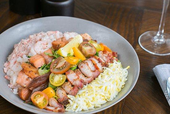 Sirens Bar & Restaurant