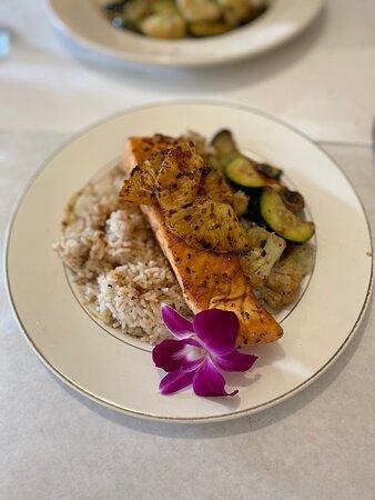 Seasons Bistro and Tavern