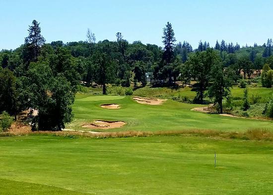 DarkHorse Golf Club
