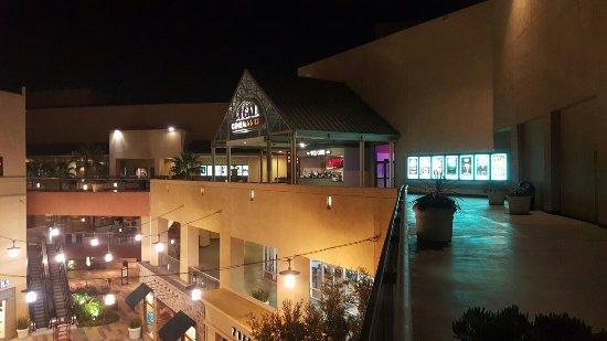 Regal Promenade 13