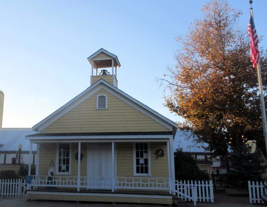 Old Sacramento Schoolhouse Museum