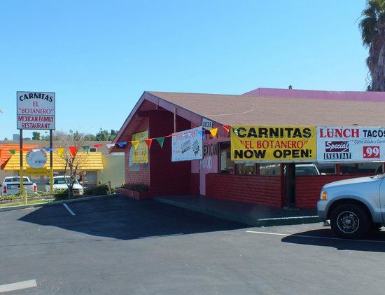 Carnitas Uruapan Mexican Food