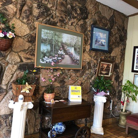 Anna's Family Restaurant