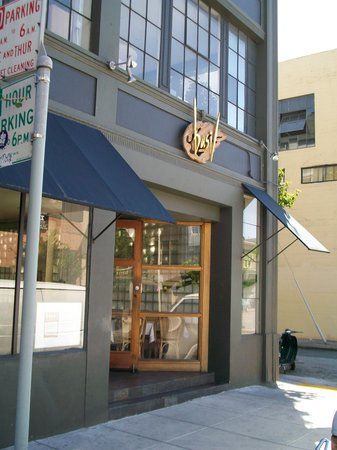 Basil - Thai Restaurant & Bar