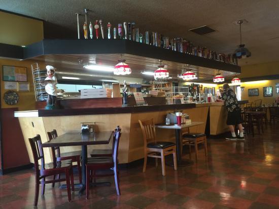 Vito's Famous Pizza