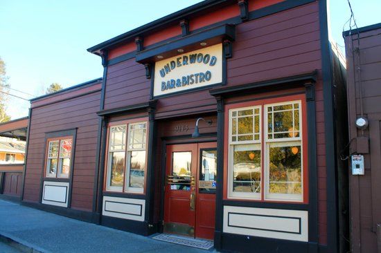Underwood Bar & Bistro