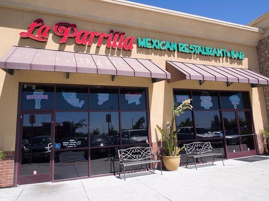 La Parrilla Mexican Restaurant