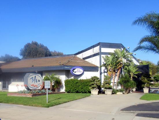 BLEU Restaurant & Dancing