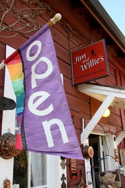 Jim & Willie's Antqs-Collectibles