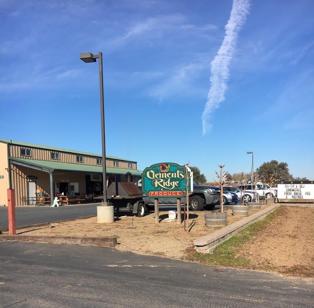 Clements Ridge Produce and Bakery