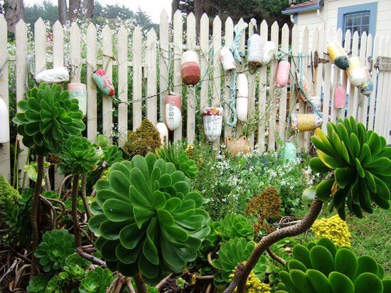 Montara Point Lighthouse
