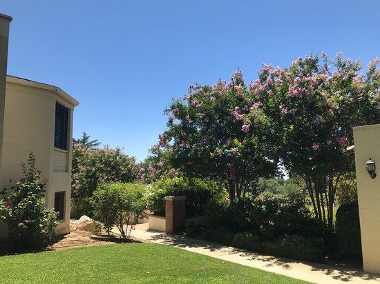 Edward Dean Museum of Decorative Arts